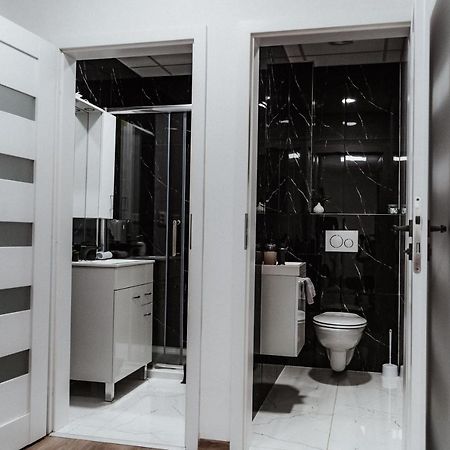 Dudok House Aparthotel Жилина Екстериор снимка