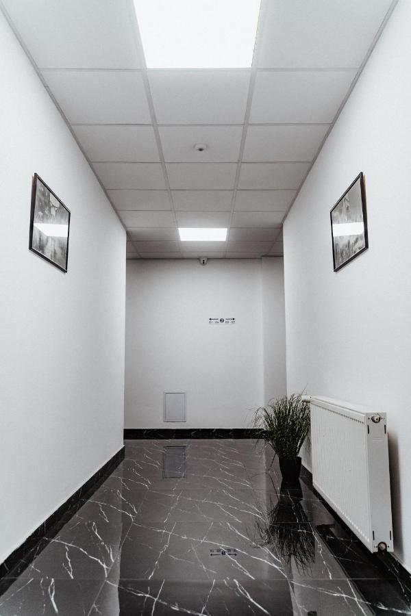 Dudok House Aparthotel Жилина Екстериор снимка