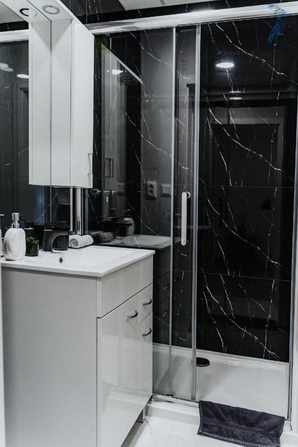 Dudok House Aparthotel Жилина Екстериор снимка