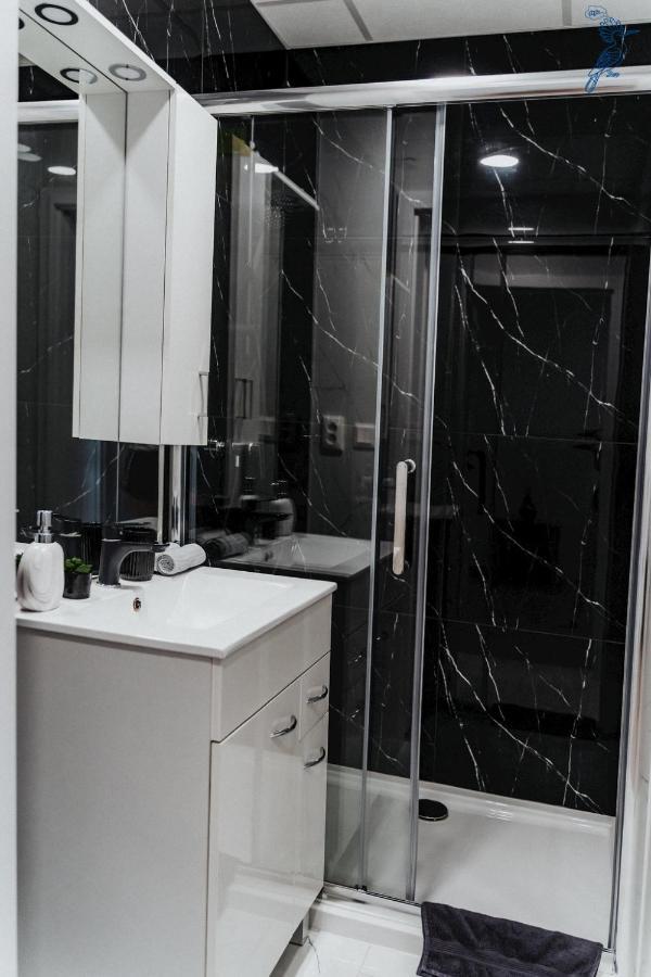 Dudok House Aparthotel Жилина Екстериор снимка