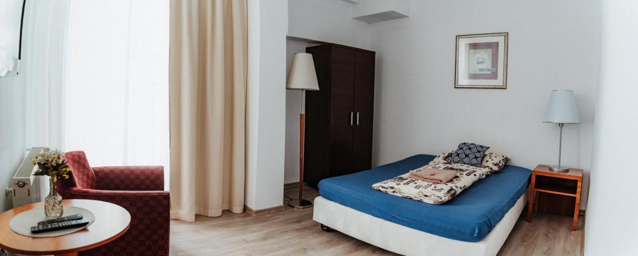 Dudok House Aparthotel Жилина Екстериор снимка