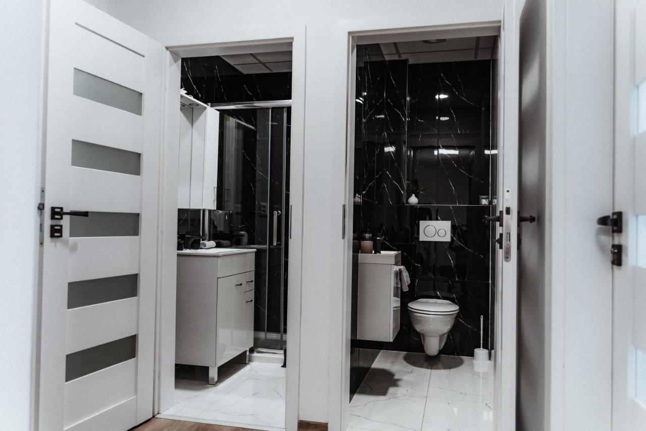 Dudok House Aparthotel Жилина Екстериор снимка